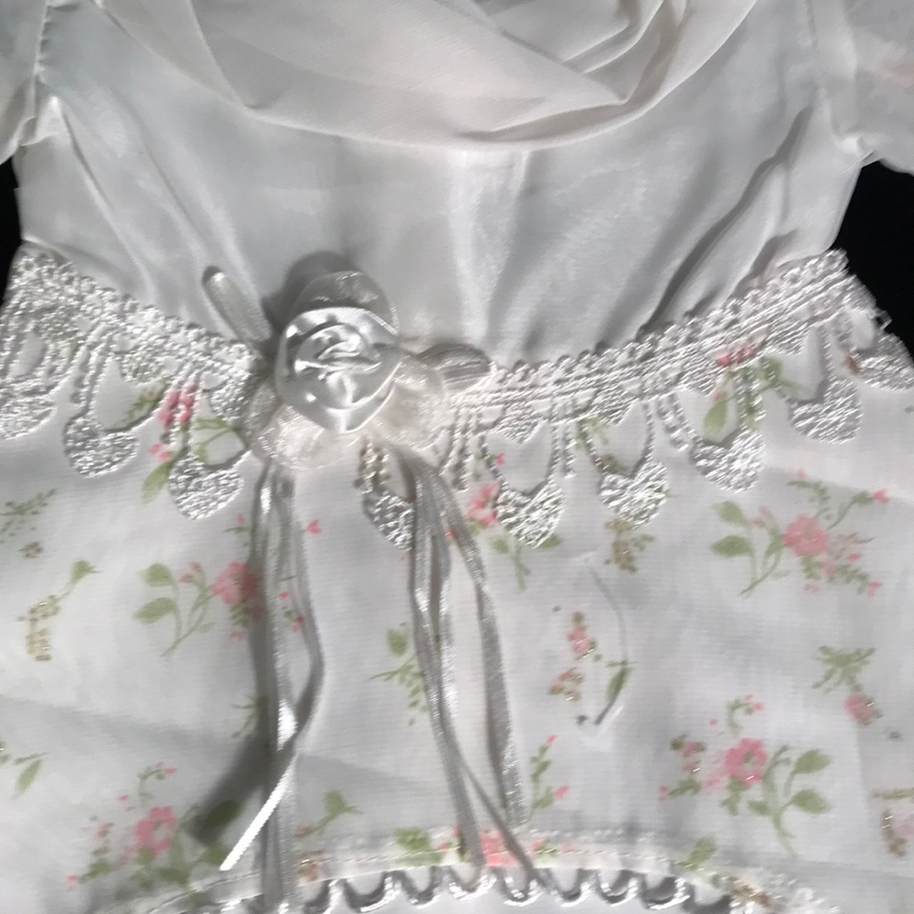 Formal dress - Picture 2 of 3